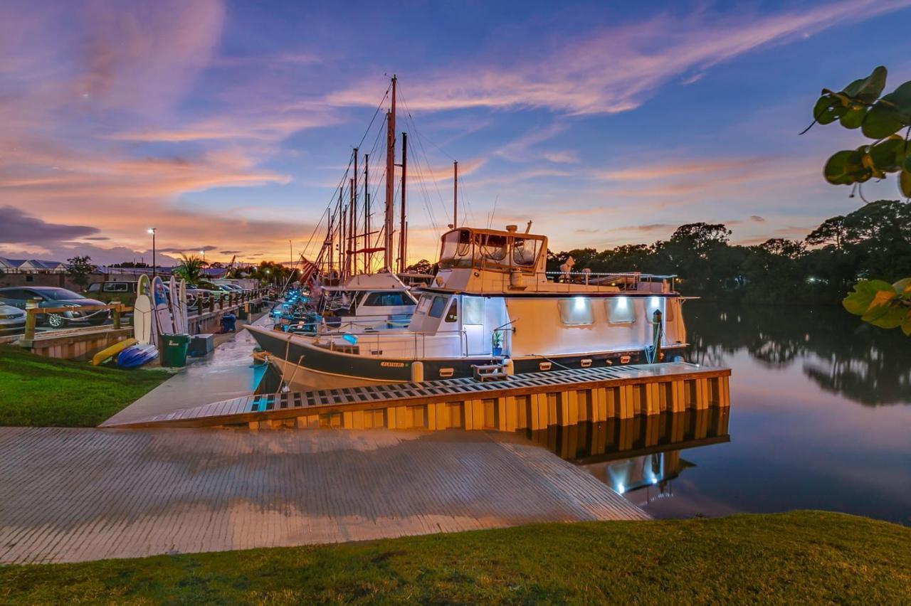 Cape Crossing Resort & Marina Merritt Island Bagian luar foto