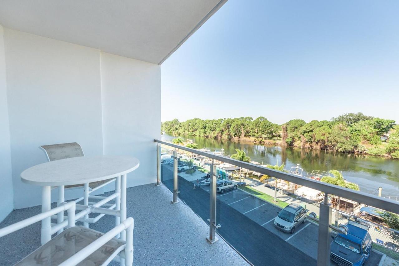 Cape Crossing Resort & Marina Merritt Island Bagian luar foto